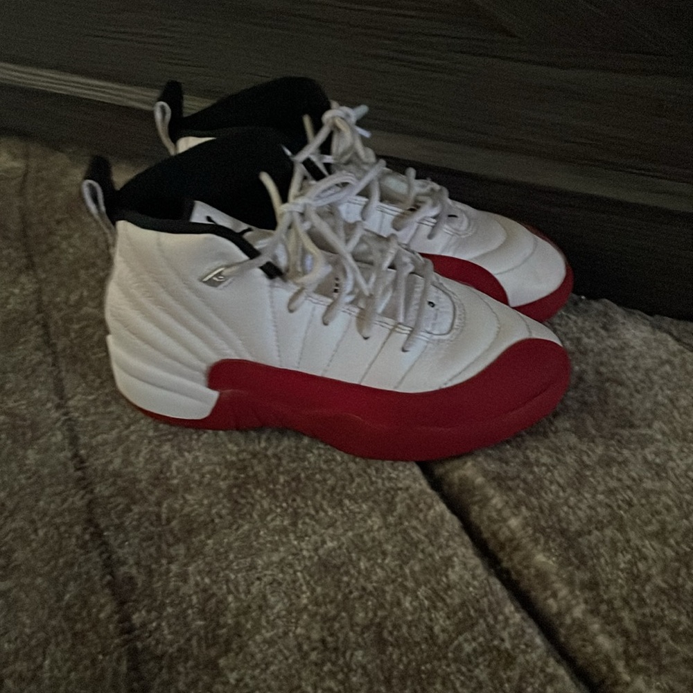 Retro 12 - Picture 2 of 3